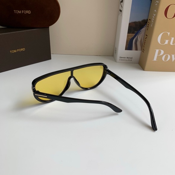 Tom Ford Unisex Sunglasses Fashion Eyewear Driving Shades ✨ - Picture 9 of 9